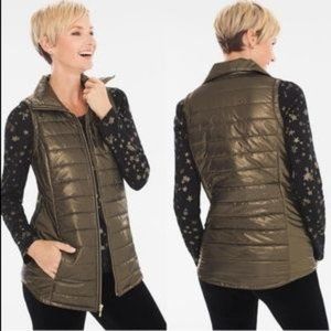 NWT Chico's Zenergy Puffer Vest Size 0 =US Size Small  Gold  Full Zip